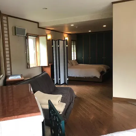 Slowlife Lodge
